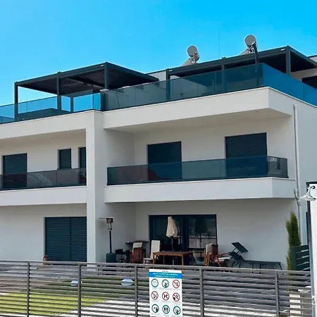 Diamond Vodice